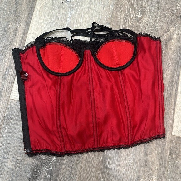 Coquette Corset - Picture 10 of 12